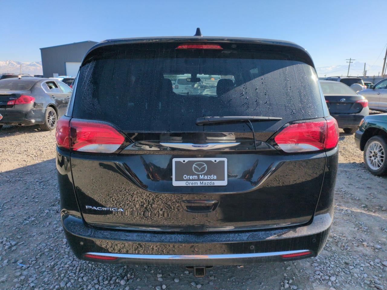 2019 Chrysler Pacifica VIN 2C4RC1FG8KR705873 Copart auction photo, minor dent/scratches damage thumbnail 6