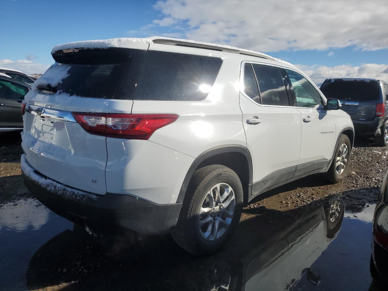 2020 Chevrolet Traverse VIN 1GNEVGKW5LJ316887 Copart auction photo, front end damage thumbnail 3