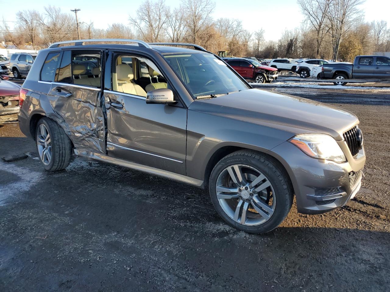 2013 Mercedes-Benz GLK-klasse VIN WDCGG5HB4DG018635 Copart auction photo, side damage thumbnail 4