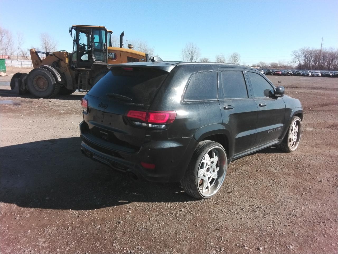 2020 Jeep Grand Cherokee VIN 1C4RJFDJXLC314364 Copart auction photo, vandalism damage thumbnail 4