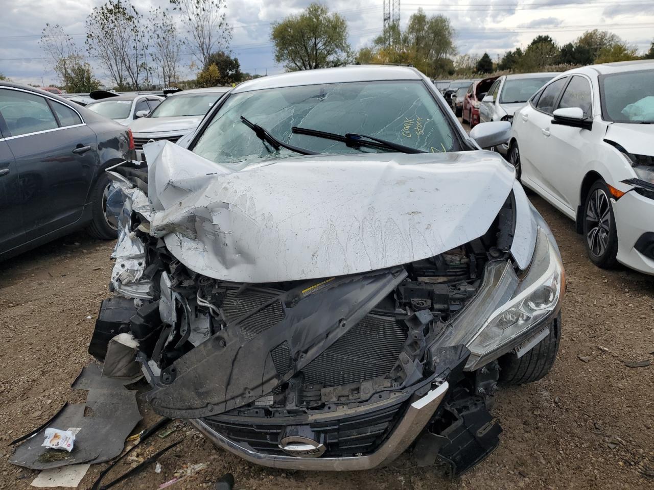 2017 Nissan Altima VIN 1N4AL3AP7HC255365 Copart auction photo, front end damage thumbnail 5