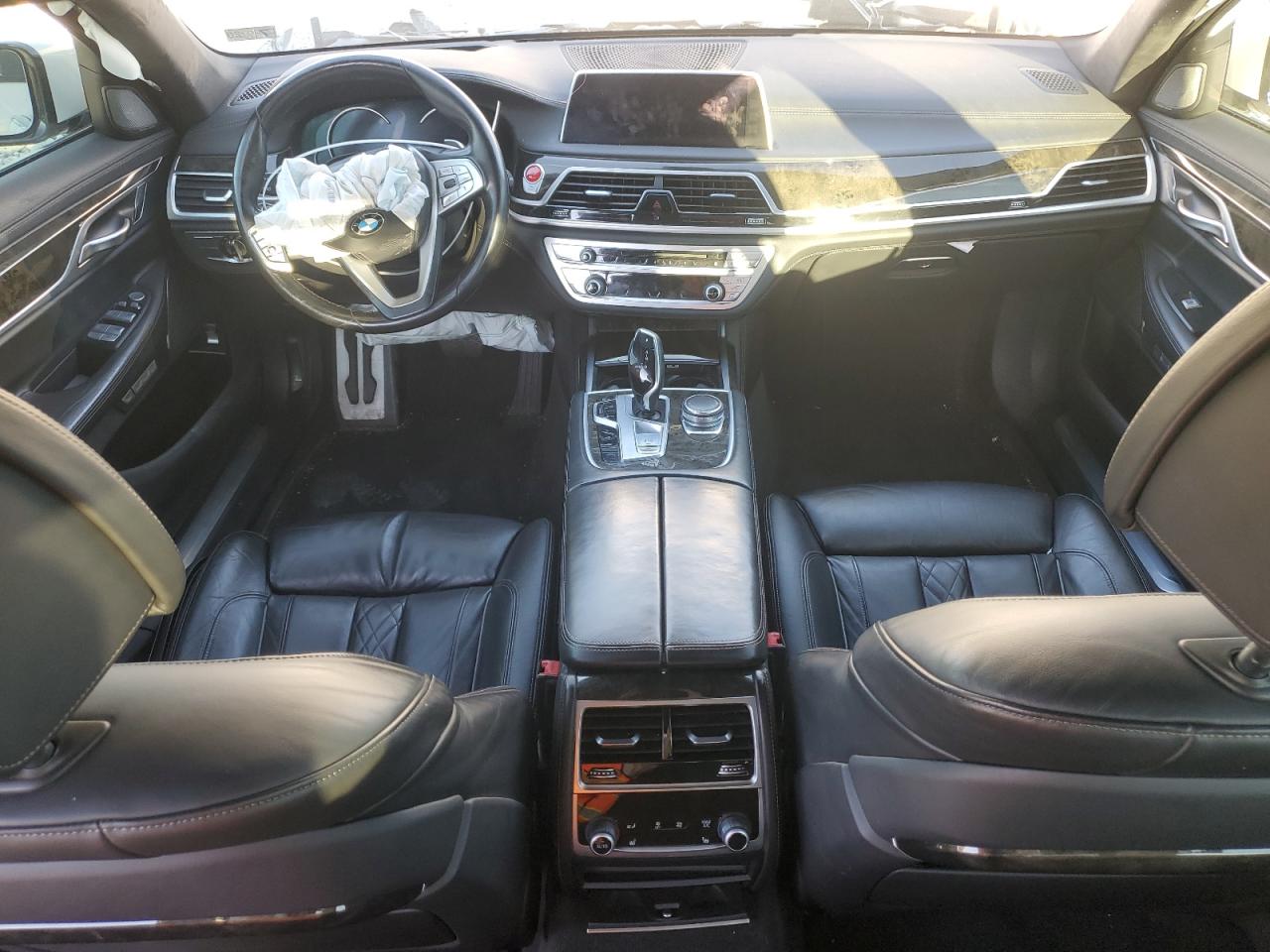 2017 BMW 7er VIN WBA7F2C56HG421544 Copart auction photo, all over damage thumbnail 8