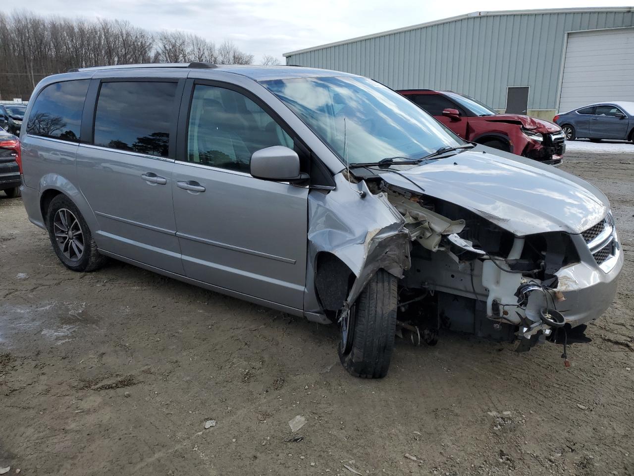 2017 Dodge Caravan VIN 2C4RDGCG8HR685878 Copart auction photo, front end / undercarriage damage thumbnail 4