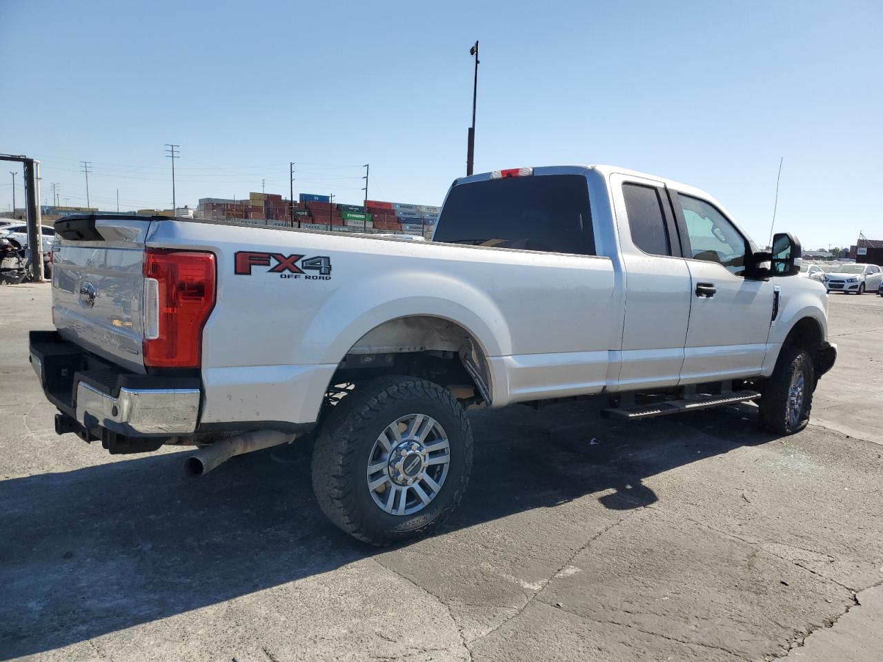 2019 Ford F250 VIN 1FT7X2B6XKEE67858 Copart auction photo, front end damage thumbnail 3