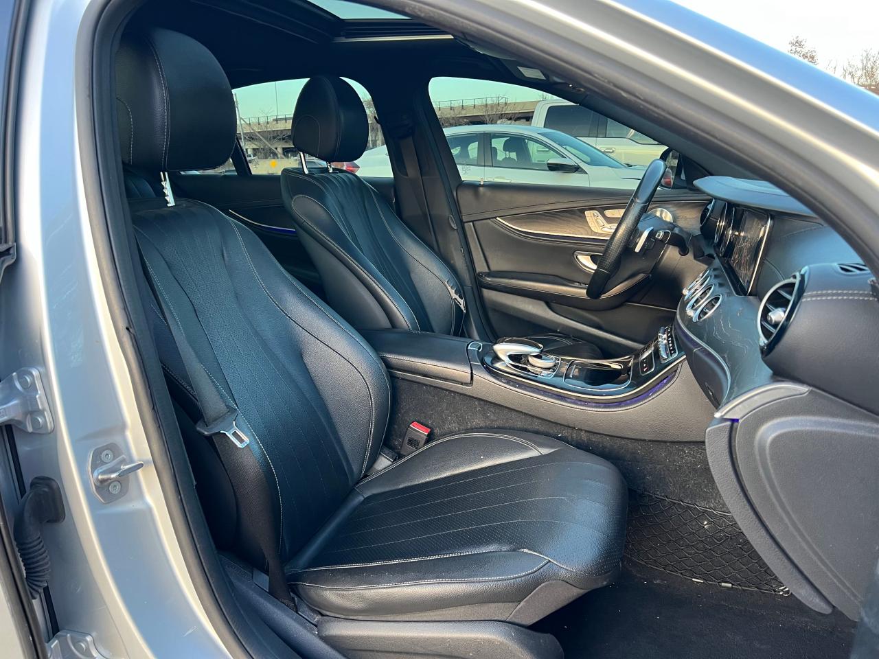 2017 Mercedes-Benz E-klasse VIN WDDZF4KB9HA094337 Copart auction photo, minor dent/scratches / normal wear damage thumbnail 5