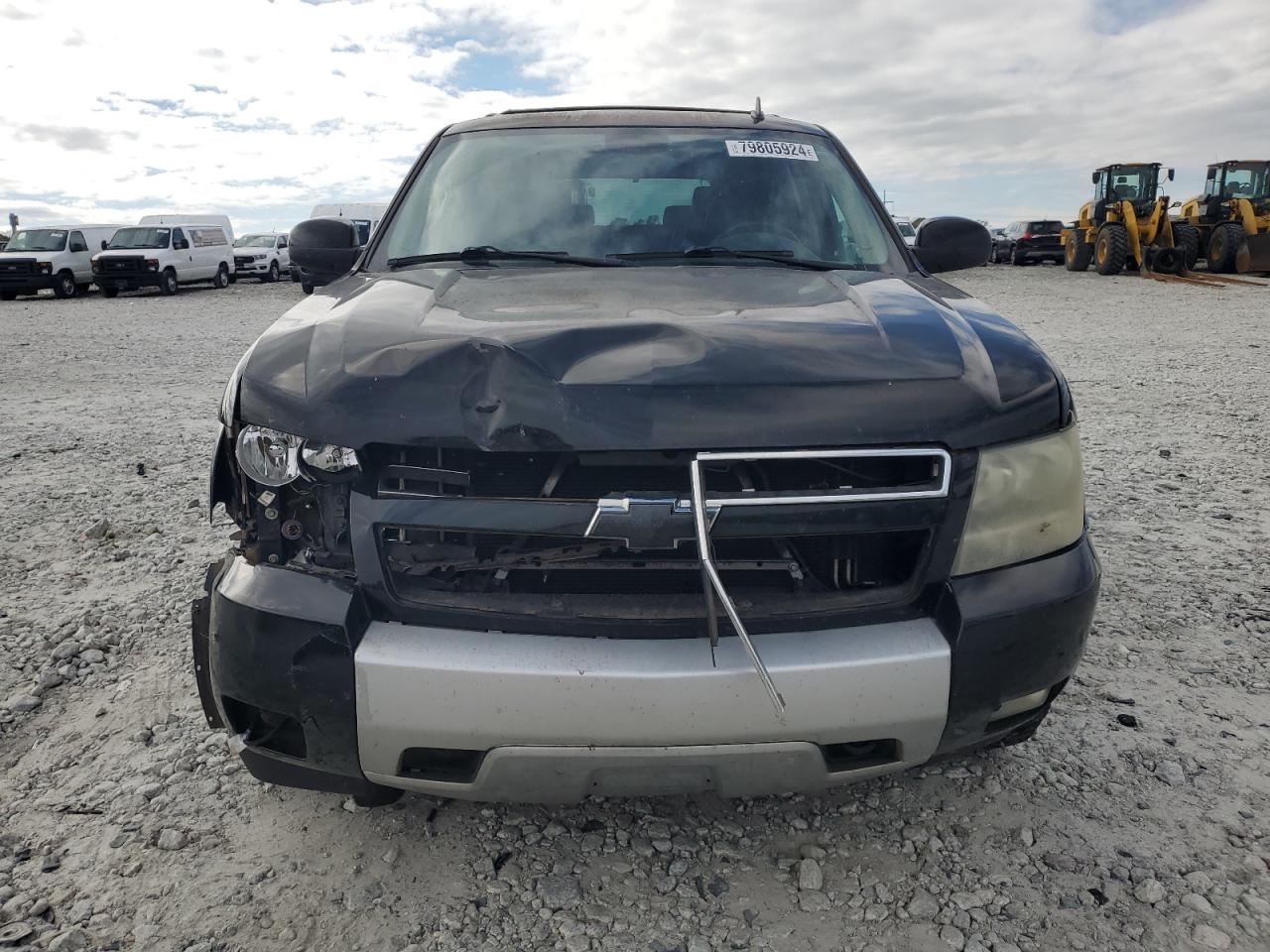 2009 Chevrolet Tahoe VIN 1GNFC23JX9R105923 Copart auction photo, front end damage thumbnail 5