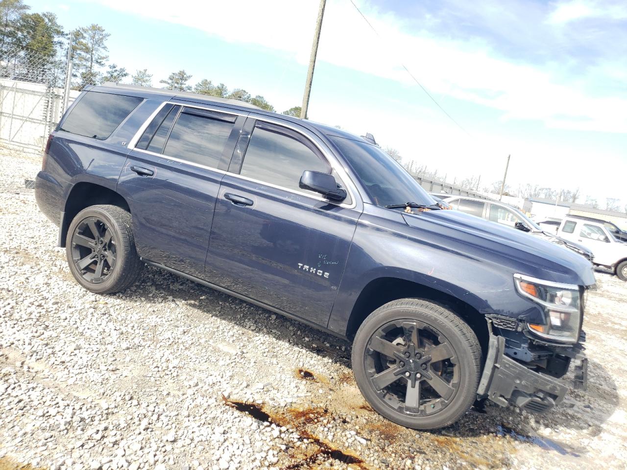 2019 Chevrolet Tahoe VIN 1GNSKBKC6KR198692 Copart auction photo, front end / minor dent/scratches damage thumbnail 4