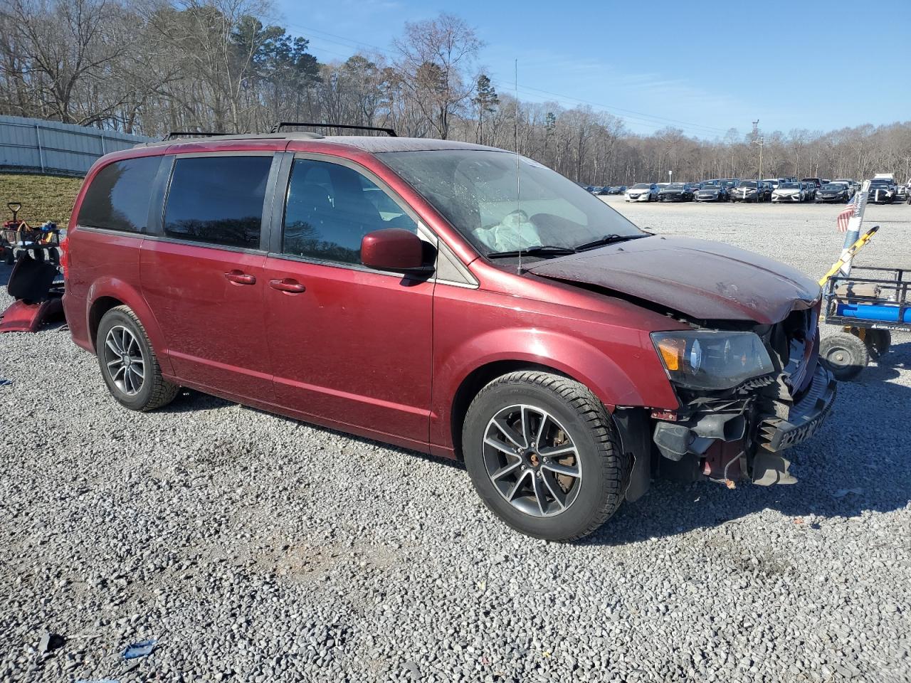 2018 Dodge Caravan VIN 2C4RDGEG2JR343877 Copart auction photo, front end / minor dent/scratches damage thumbnail 4