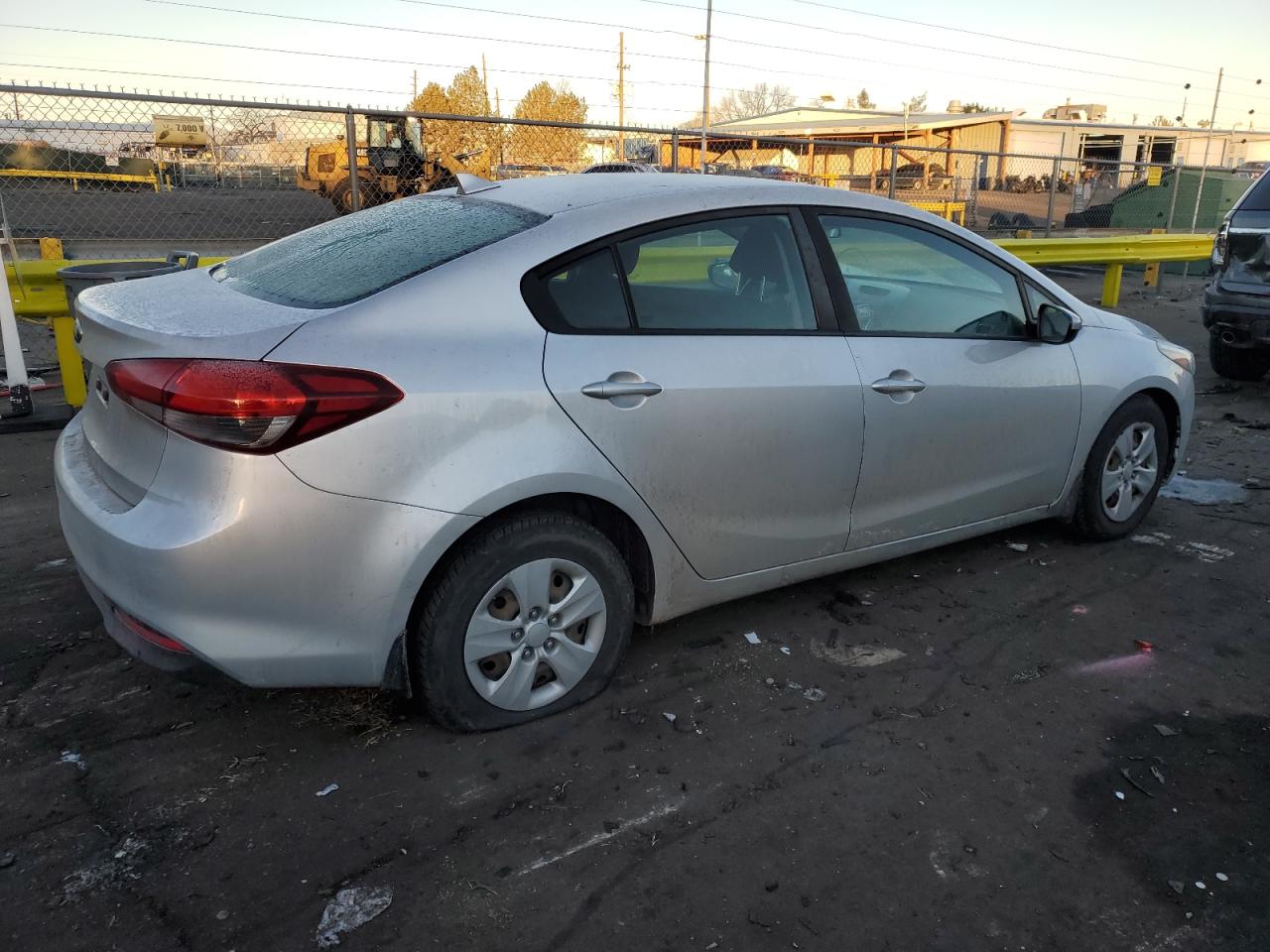 2018 KIA Forte VIN 3KPFK4A79JE179848 Copart auction photo, all over damage thumbnail 3