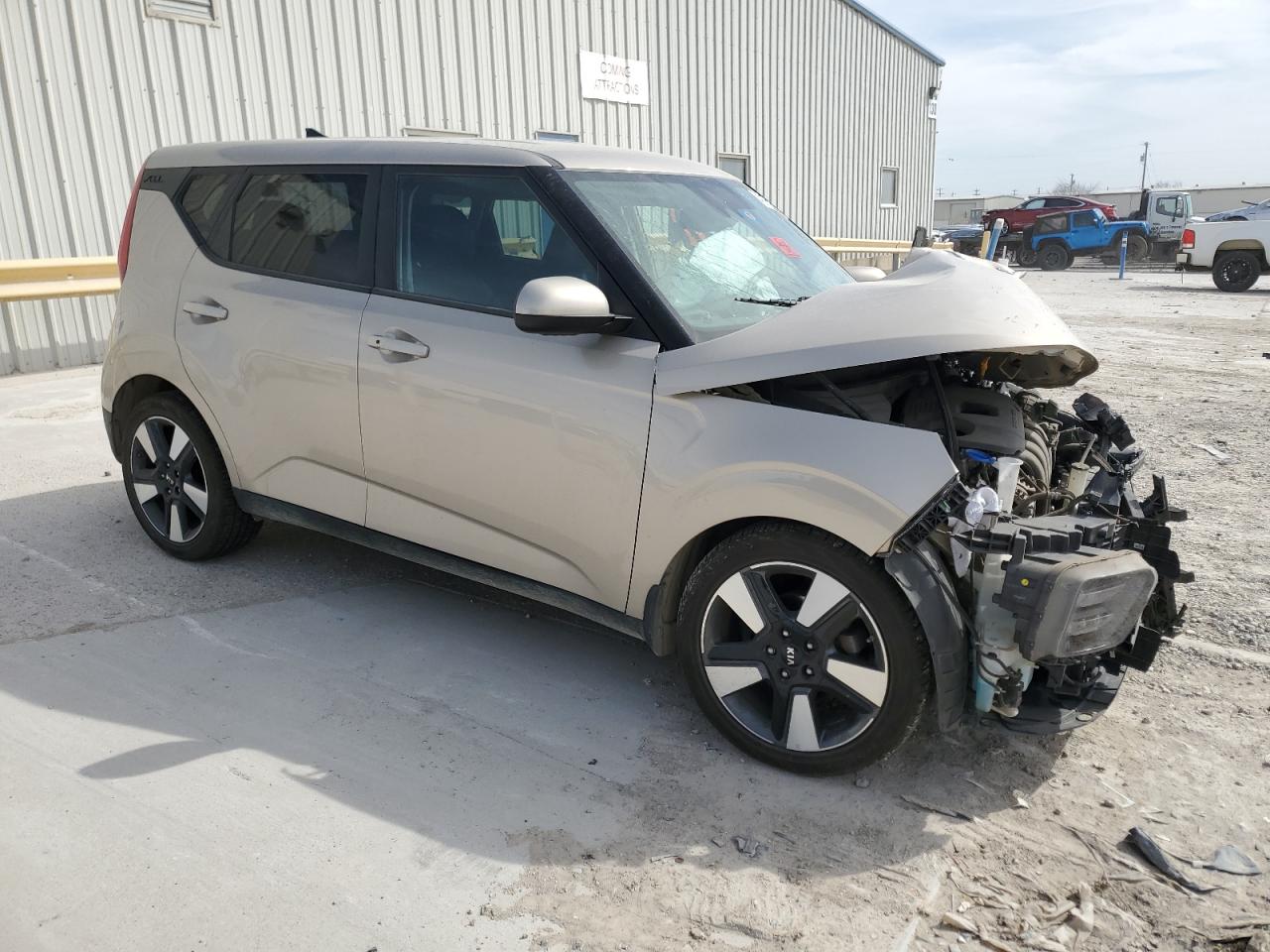 2020 KIA Soul VIN KNDJ33AU4L7025915 Copart auction photo, biohazard/chemical / front end damage thumbnail 4