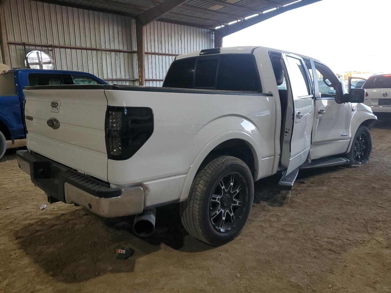 2014 Ford F-150 VIN 1FTFW1CT9EKE63027 Copart auction photo, front end / side damage thumbnail 3