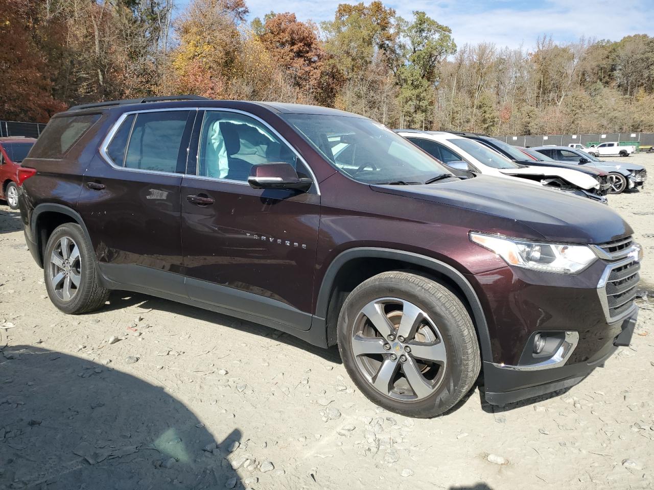 2020 Chevrolet Traverse VIN 1GNEVHKW0LJ129661 Copart auction photo, side damage thumbnail 4