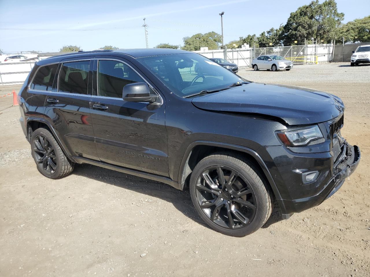 2015 Jeep Grand Cherokee VIN 1C4RJEAGXFC926779 Copart auction photo, front end / rear end damage thumbnail 4