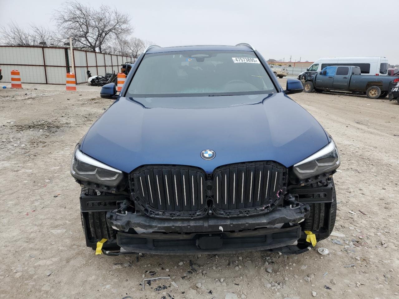 2019 BMW X5 VIN 5UXCR6C54KLK79885 Copart auction photo, side / front end damage thumbnail 5