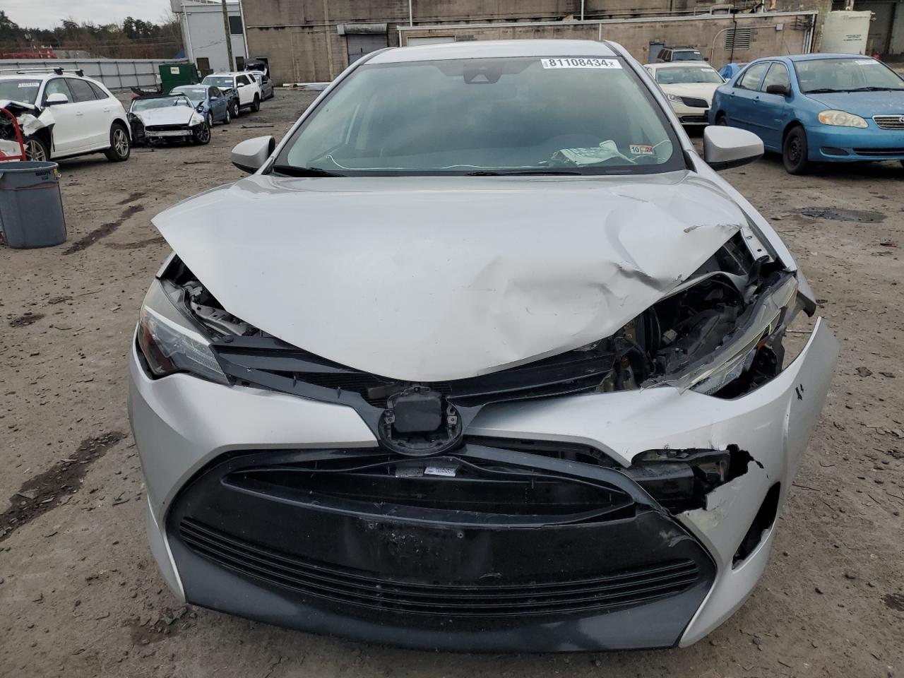 2018 Toyota Corolla VIN 5YFBURHE7JP781303 Copart auction photo, front end / minor dent/scratches damage thumbnail 5