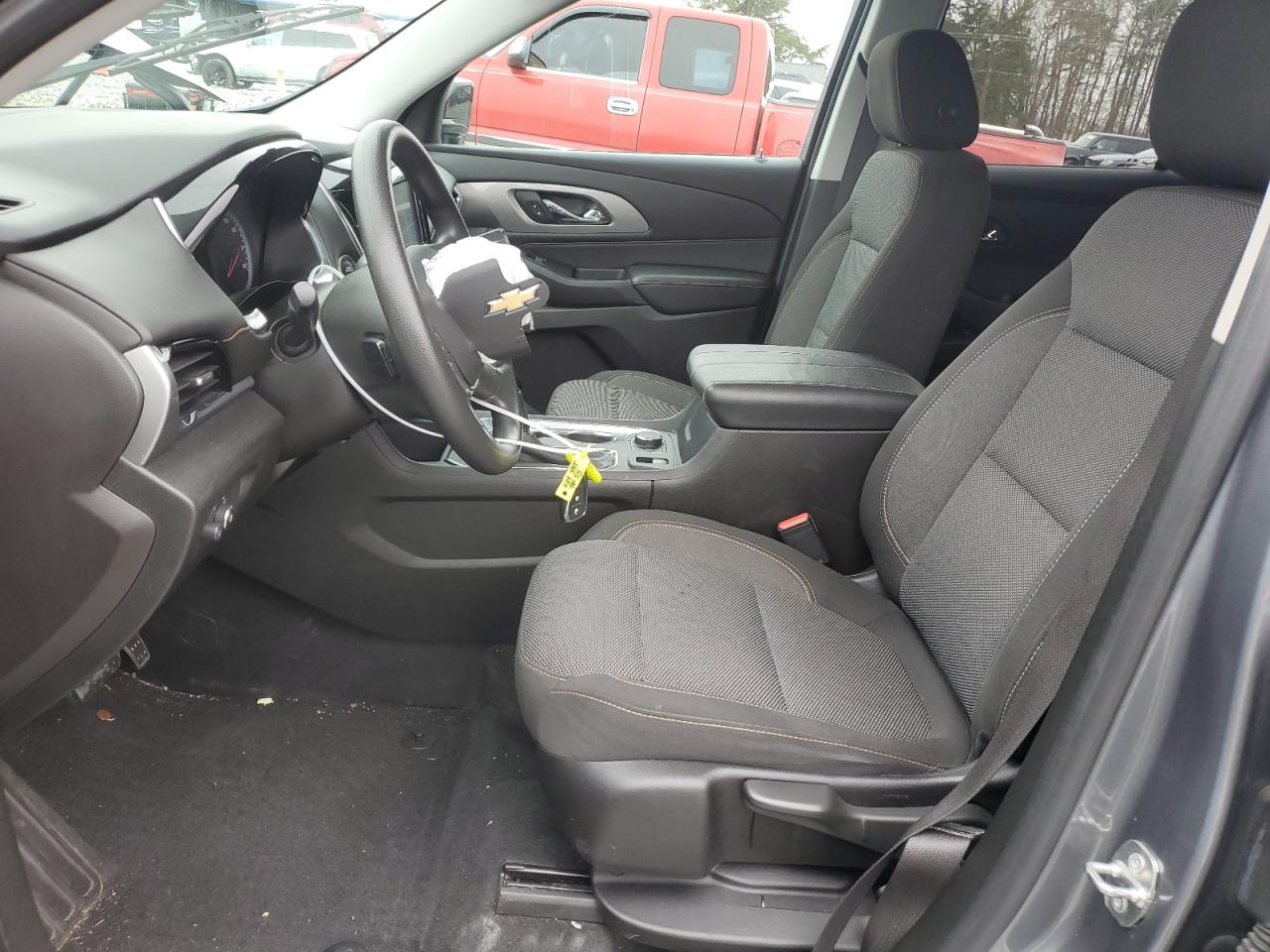 2018 Chevrolet Traverse VIN 1GNERFKW0JJ216031 Copart auction photo, front end damage thumbnail 7