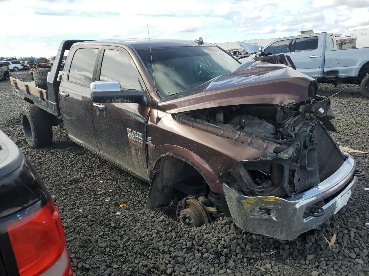 2015 RAM 3500 VIN 3C63R3JL0FG535225 Copart auction photo, front end / side damage thumbnail 4