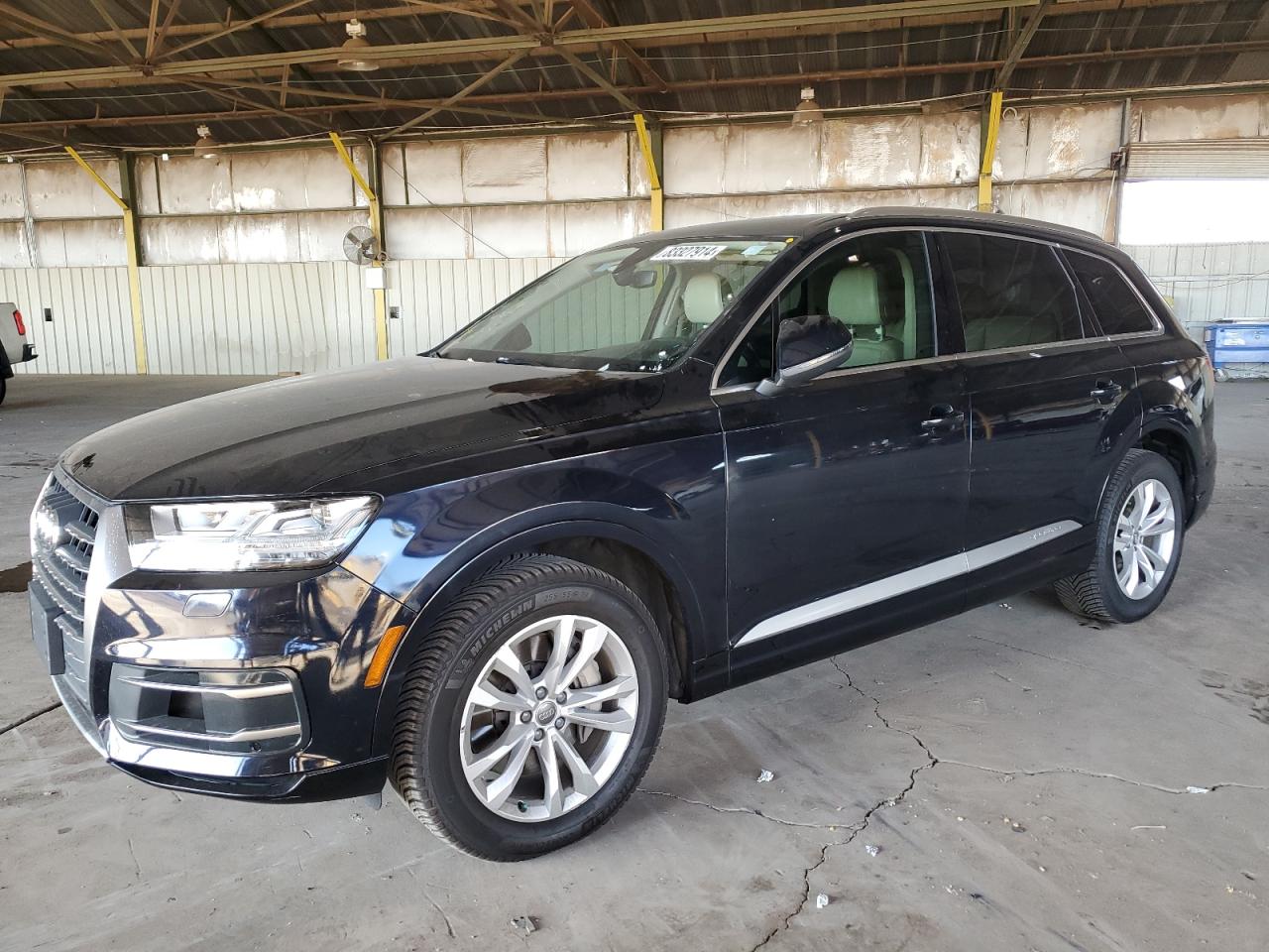 2017 Audi Q7 VIN WA1LAAF7XHD027046