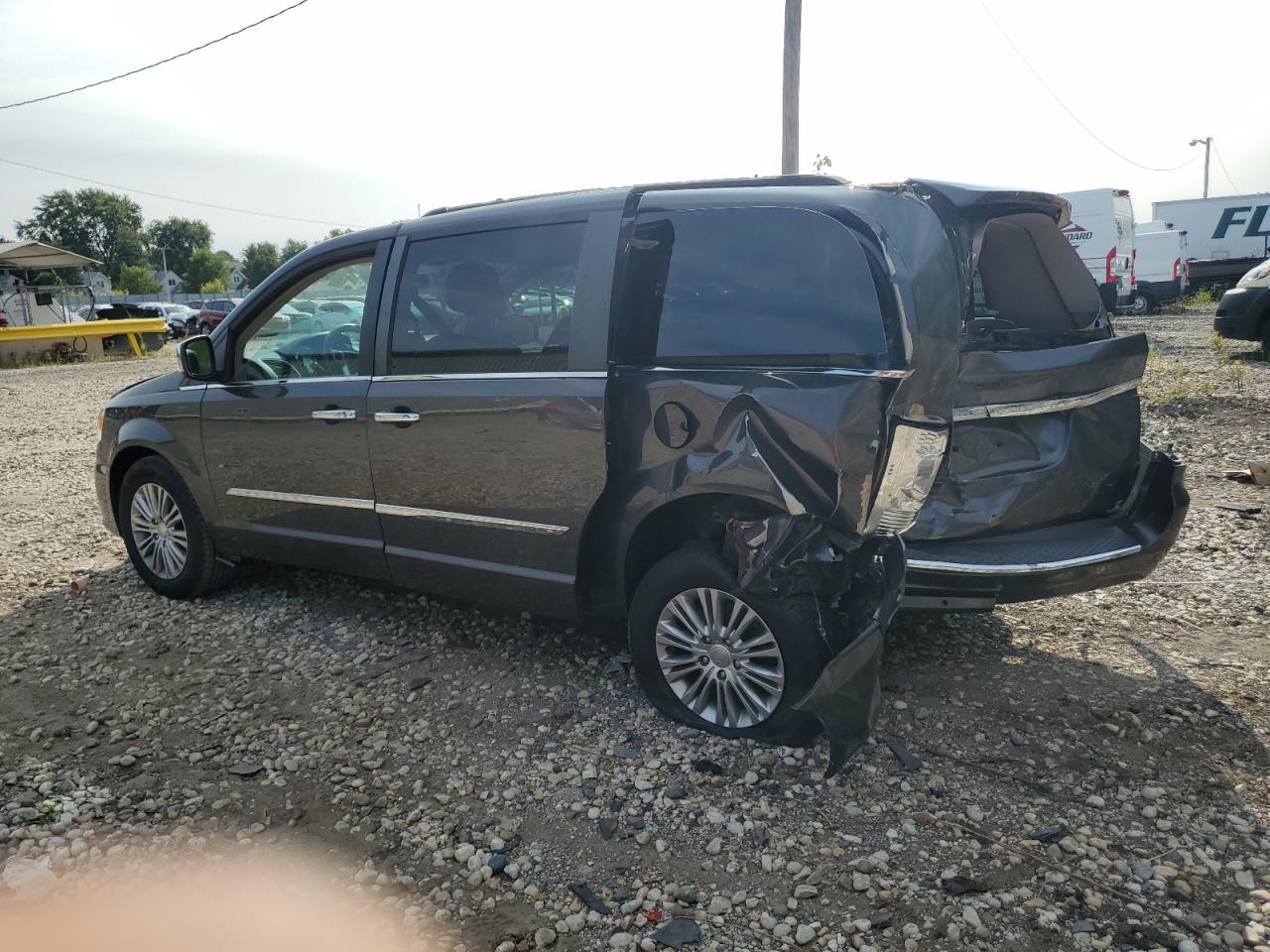2015 Chrysler Town & Country VIN 2C4RC1CG9FR673624 Copart auction photo, rear end damage thumbnail 2