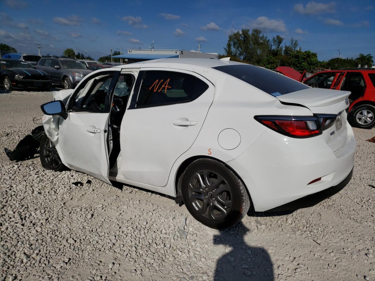 2020 Toyota Yaris VIN 3MYDLBYV1LY716020 Copart auction photo, front end damage thumbnail 2