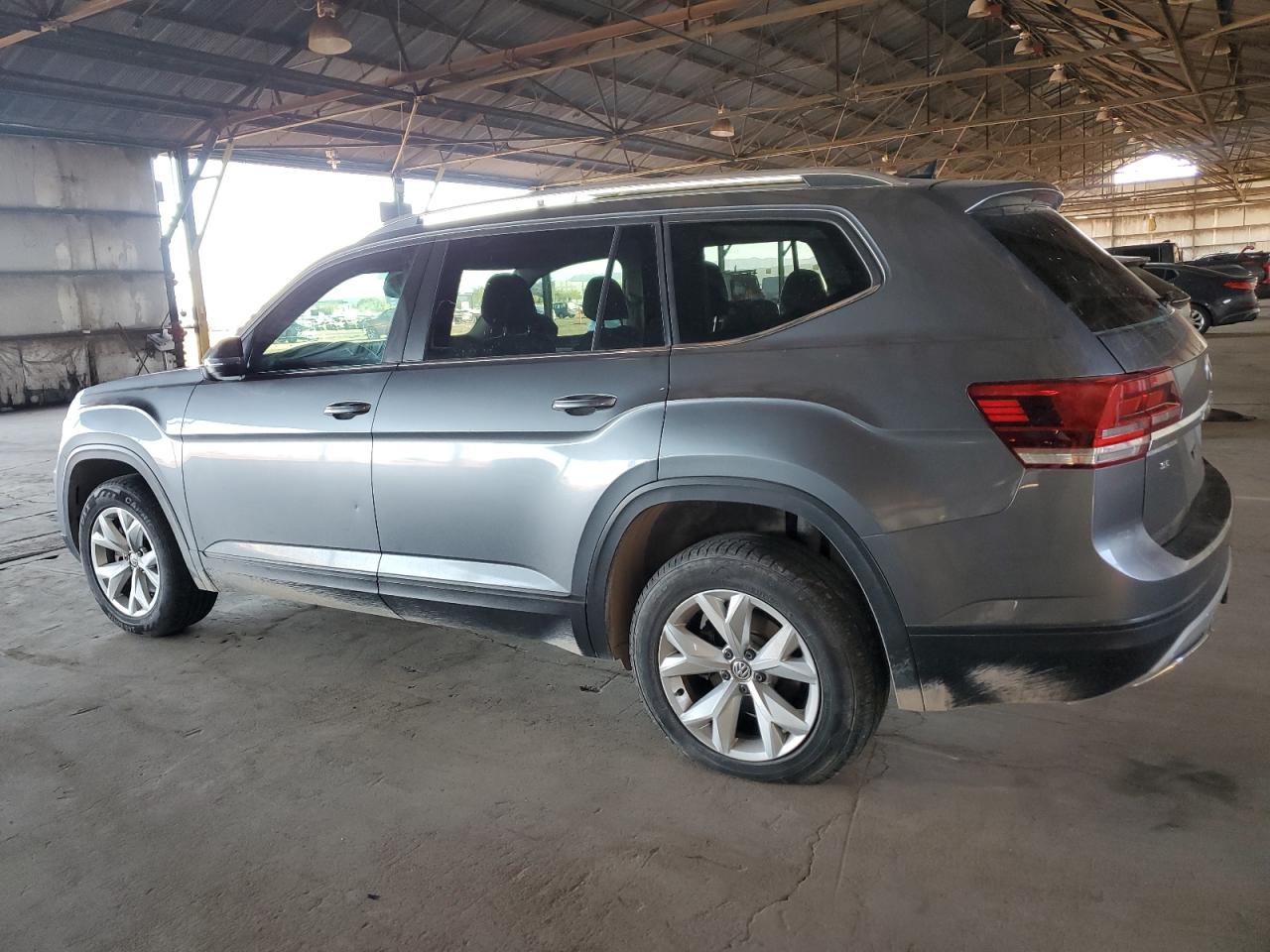2018 Volkswagen Atlas VIN 1V2LR2CAXJC583632 Copart auction photo, mechanical / rear end damage thumbnail 2