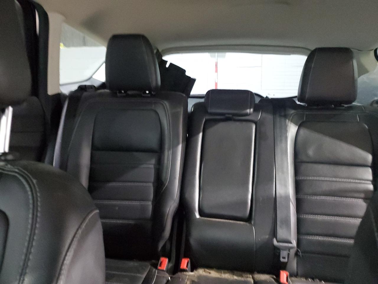 2019 Ford Escape VIN 1FMCU9J99KUB22723 Copart auction photo, side / front end damage thumbnail 11