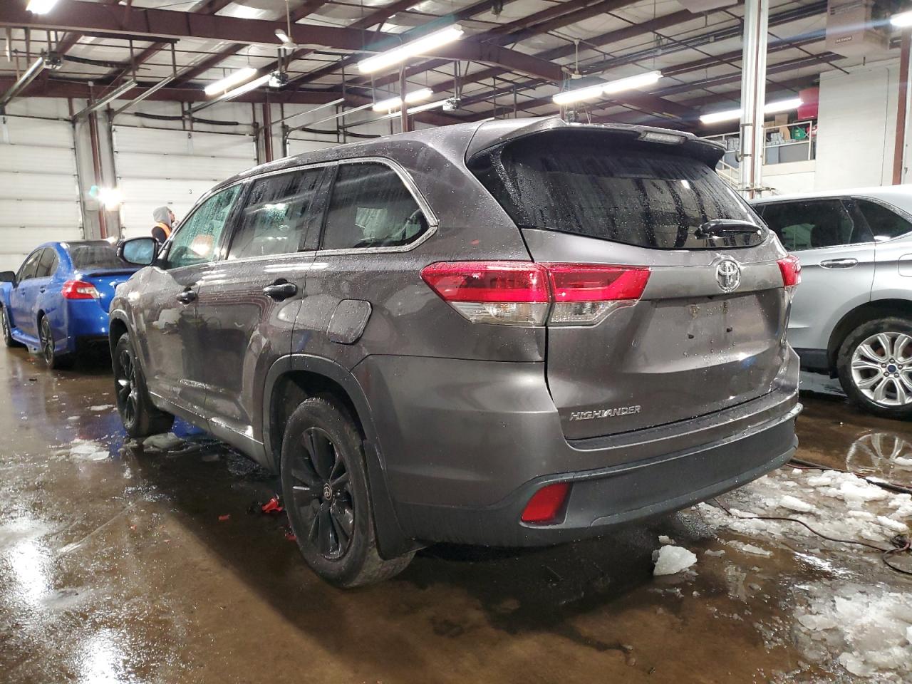 2019 Toyota Highlander VIN 5TDBZRFH9KS744003 Copart auction photo, side damage thumbnail 2
