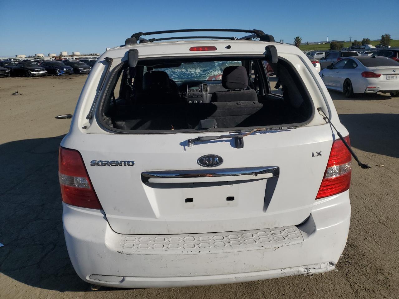 2007 KIA Sorento VIN KNDJD736575700076 Copart auction photo, vandalism damage thumbnail 6