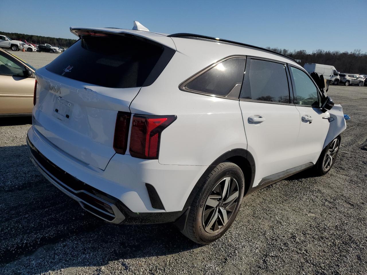 2023 KIA Sorento VIN 5XYRH4LFXPG180681 Copart auction photo, front end / burn damage thumbnail 3