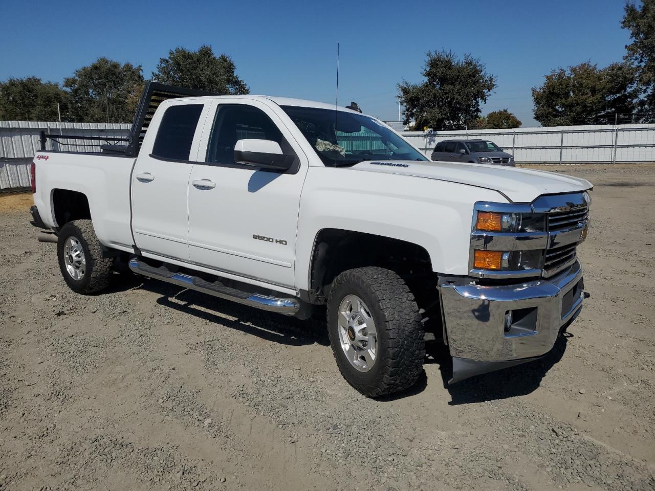2016 Chevrolet Silverado VIN 1GC2KVE81GZ270892 Copart auction photo, front end damage thumbnail 4