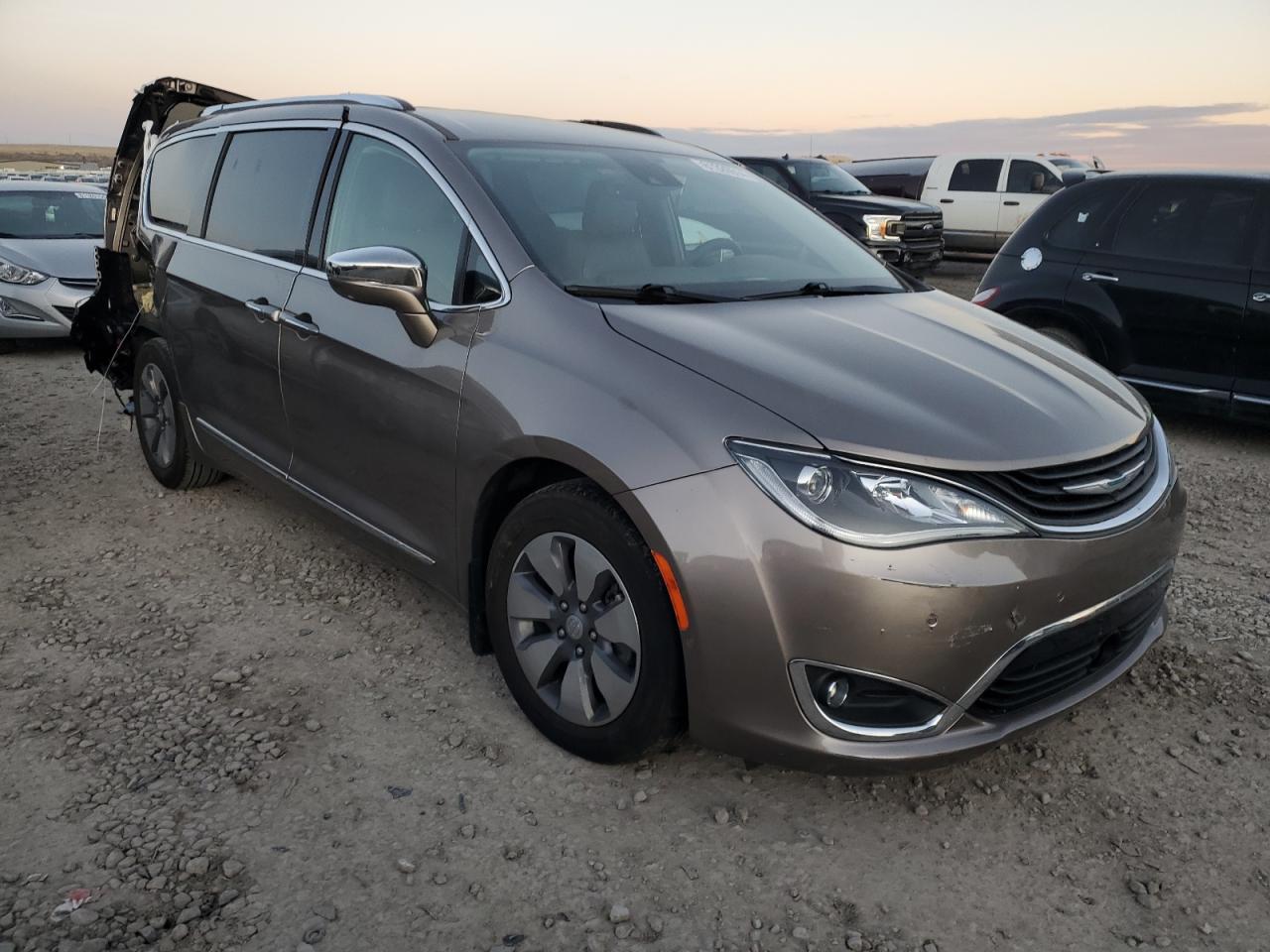 2018 Chrysler Pacifica VIN 2C4RC1N74JR129652 Copart auction photo, rear end damage thumbnail 4