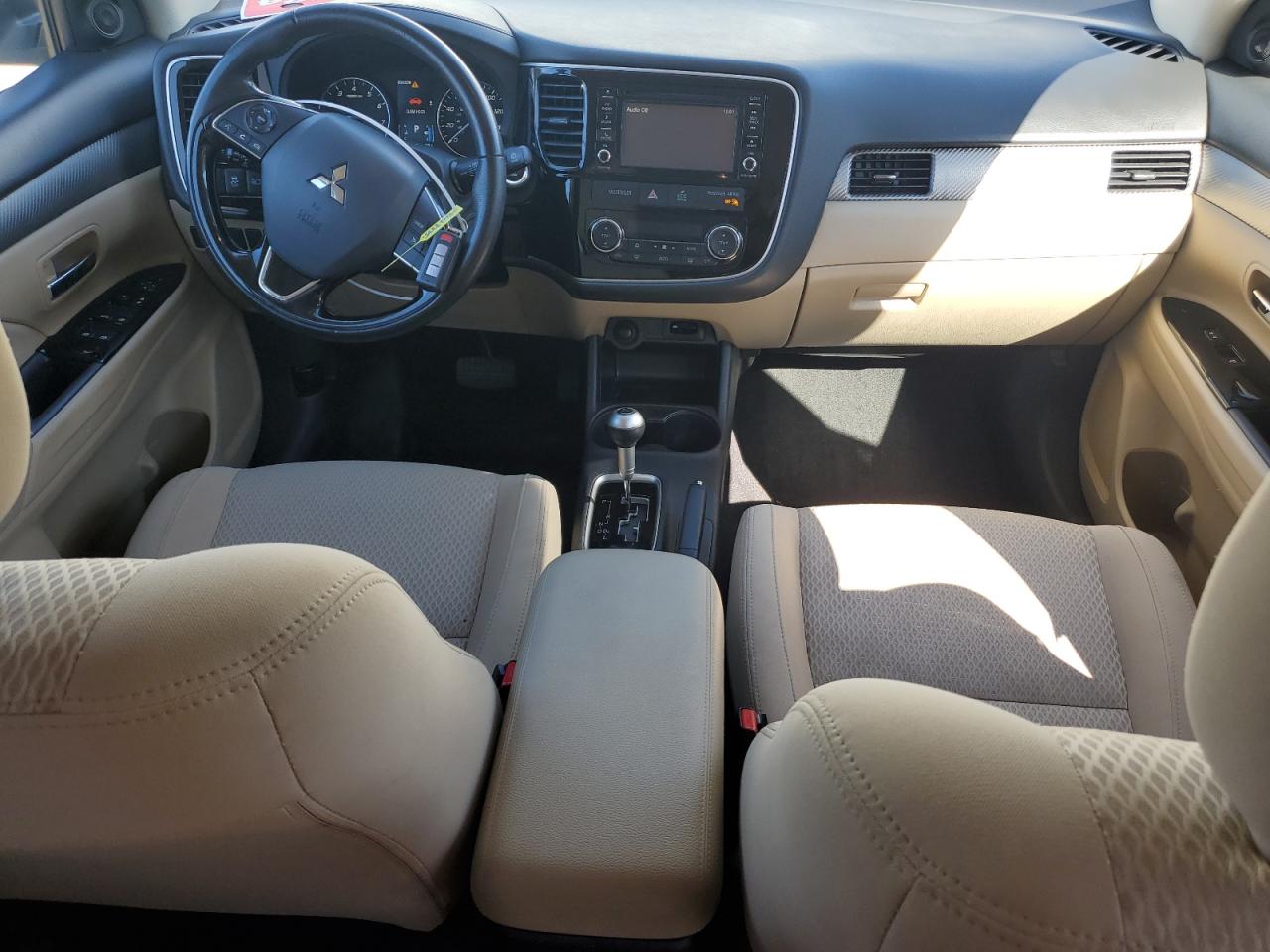 2016 Mitsubishi Outlander VIN JA4AZ3A38GZ024048 Copart auction photo, minor dent/scratches damage thumbnail 8