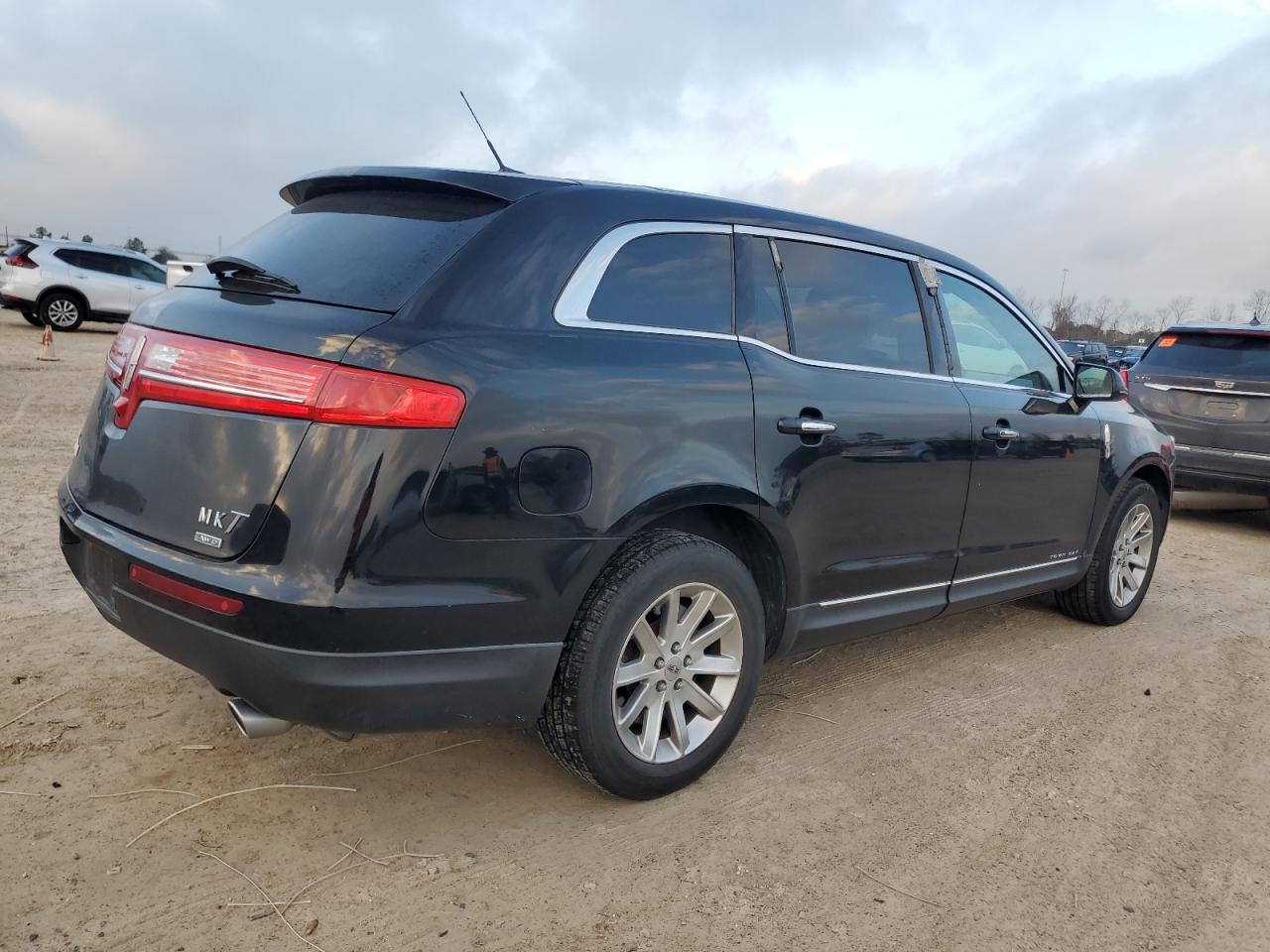 2018 Lincoln MKT VIN 2LMHJ5NK8JBL02451 Copart auction photo, rear end damage thumbnail 3