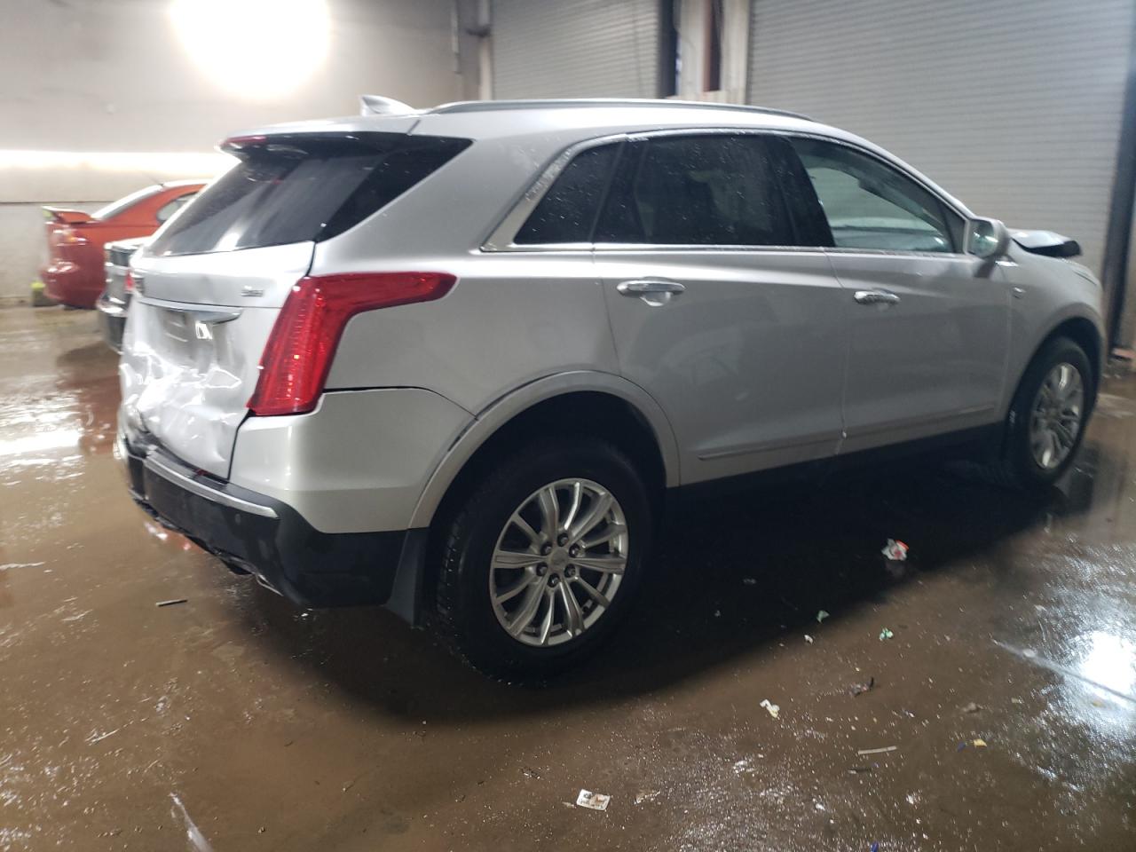 2018 Cadillac XT5 VIN 1GYKNBRS6JZ193224 Copart auction photo, front end / rear end damage thumbnail 3
