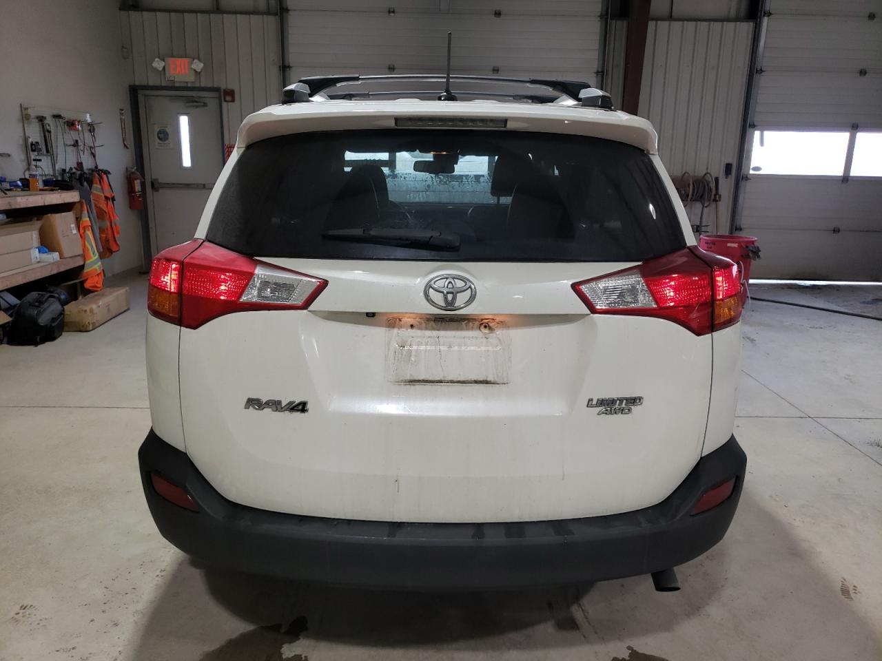2015 Toyota RAV 4 VIN 2T3DFREV5FW297120 Copart auction photo, front end damage thumbnail 6