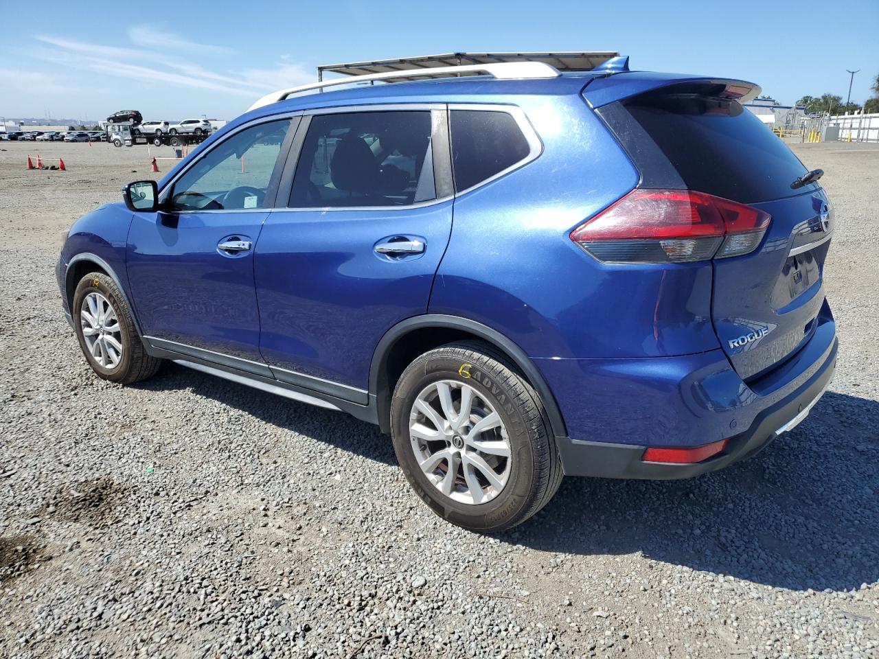 2020 Nissan Rogue VIN KNMAT2MT7LP536385 Copart auction photo, side / minor dent/scratches damage thumbnail 2