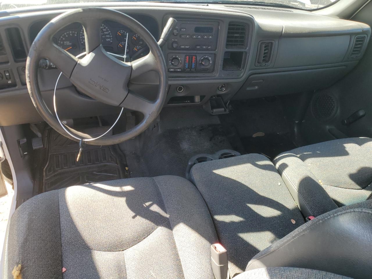 2006 GMC Sierra VIN 1GTEC19Z06Z243784 Copart auction photo, all over damage thumbnail 8