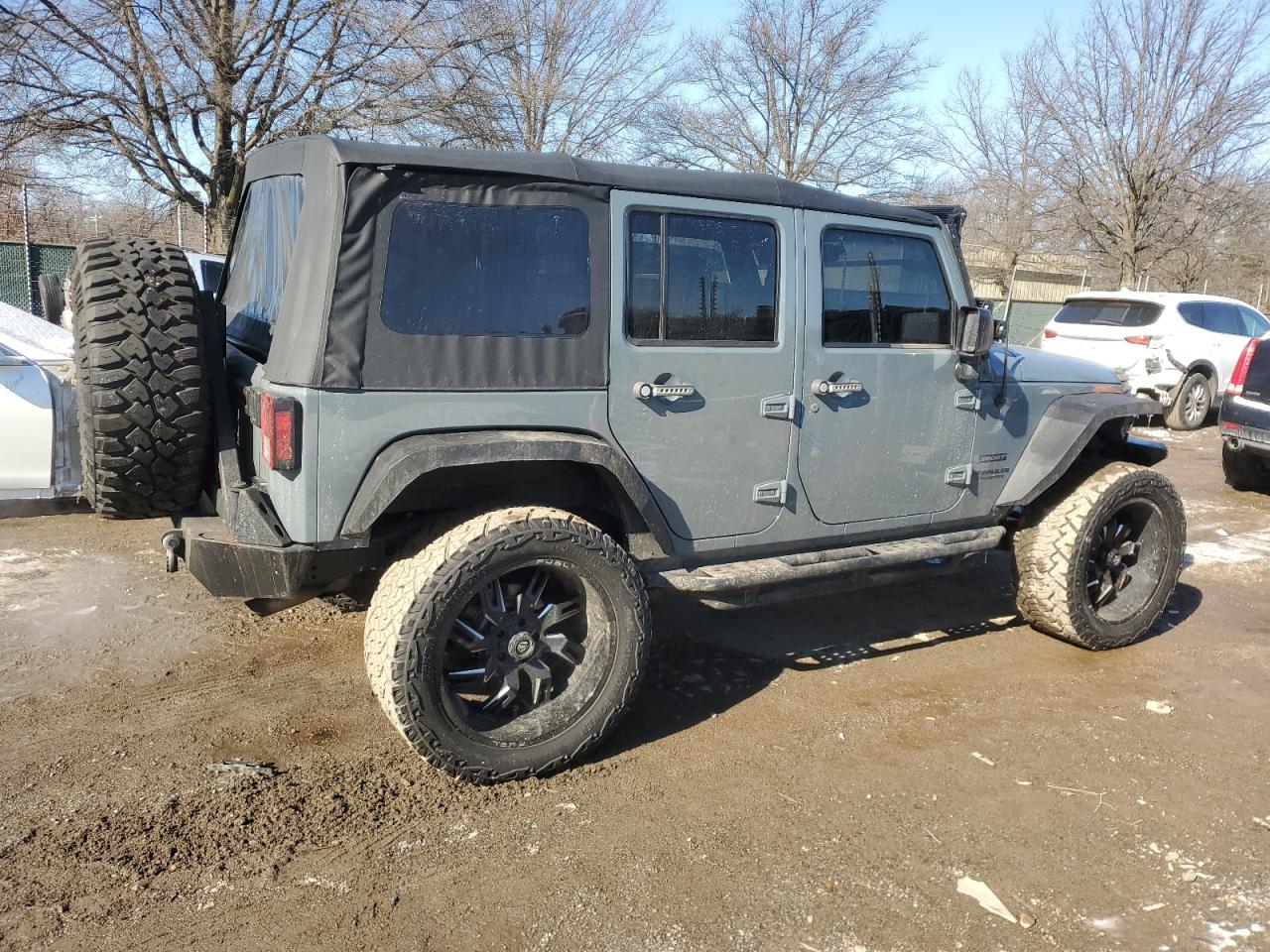 2014 Jeep Wrangler VIN 1C4BJWDG7EL284426 Copart auction photo, front end / minor dent/scratches damage thumbnail 3