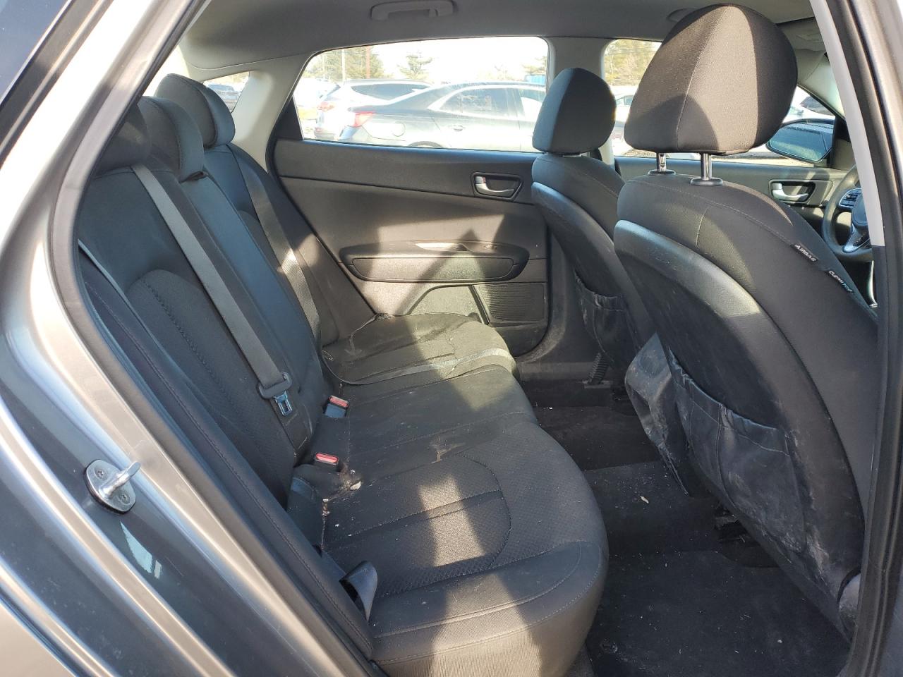 2016 KIA Optima VIN 5XXGT4L30GG082758 Copart auction photo, rear end damage thumbnail 10