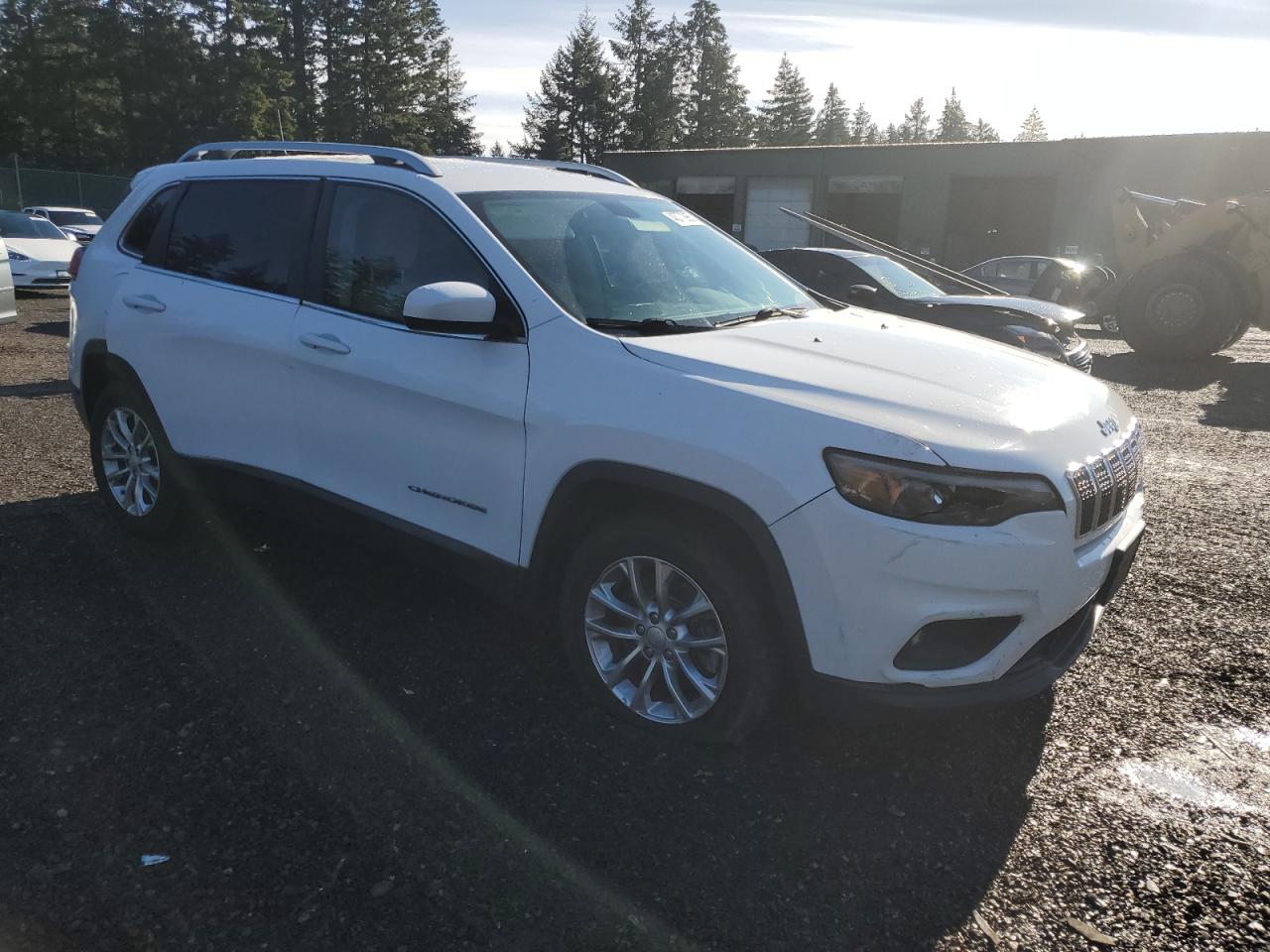 2019 Jeep Grand Cherokee VIN 1C4PJLCB1KD242804 Copart auction photo, front end / undercarriage damage thumbnail 4
