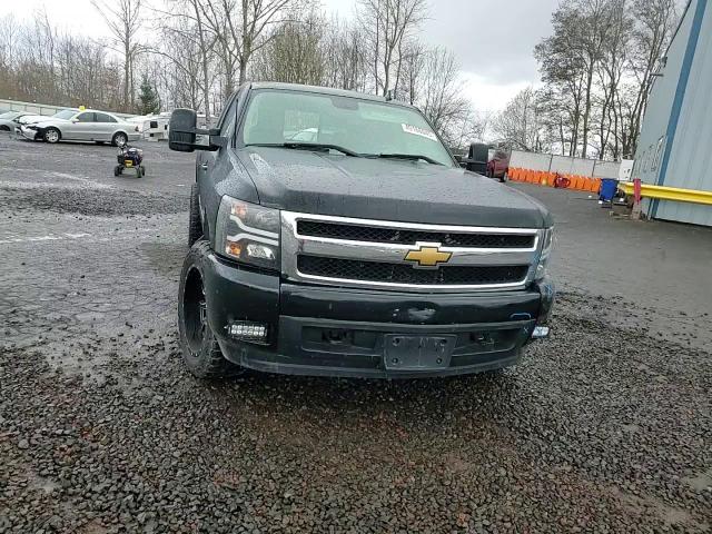 2007 Chevrolet Silverado VIN 1GCEK19007Z513201 Copart auction photo, front end / side damage thumbnail 10
