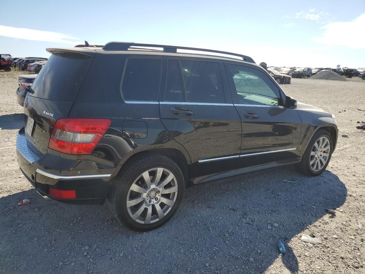 2011 Mercedes-Benz GLK-klasse VIN WDCGG8HB1BF681570 Copart auction photo, front end damage thumbnail 3
