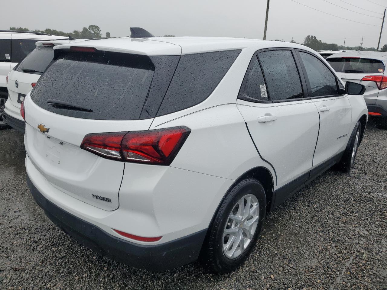 2022 Chevrolet Equinox VIN 3GNAXHEV9NS179942 Copart auction photo, water/flood damage thumbnail 3