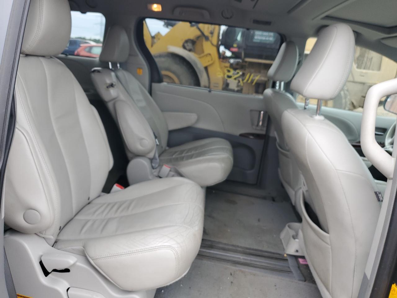 2013 Toyota Sienna VIN 5TDYK3DC7DS284507 Copart auction photo, front end damage thumbnail 12