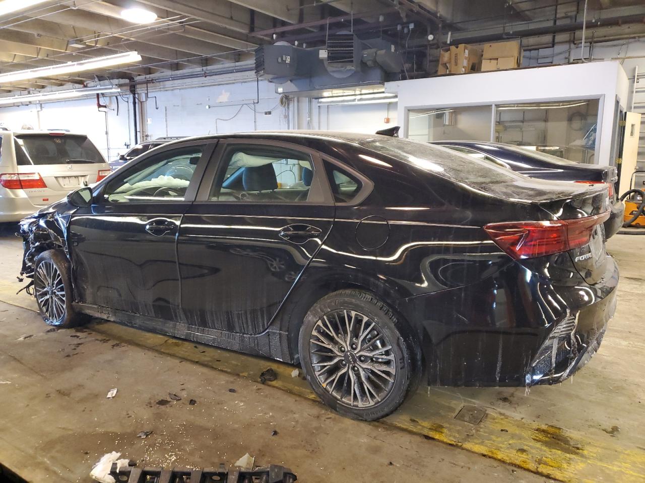 2024 KIA Forte VIN 3KPF54AD5RE783499 Copart auction photo, front end / side damage thumbnail 2
