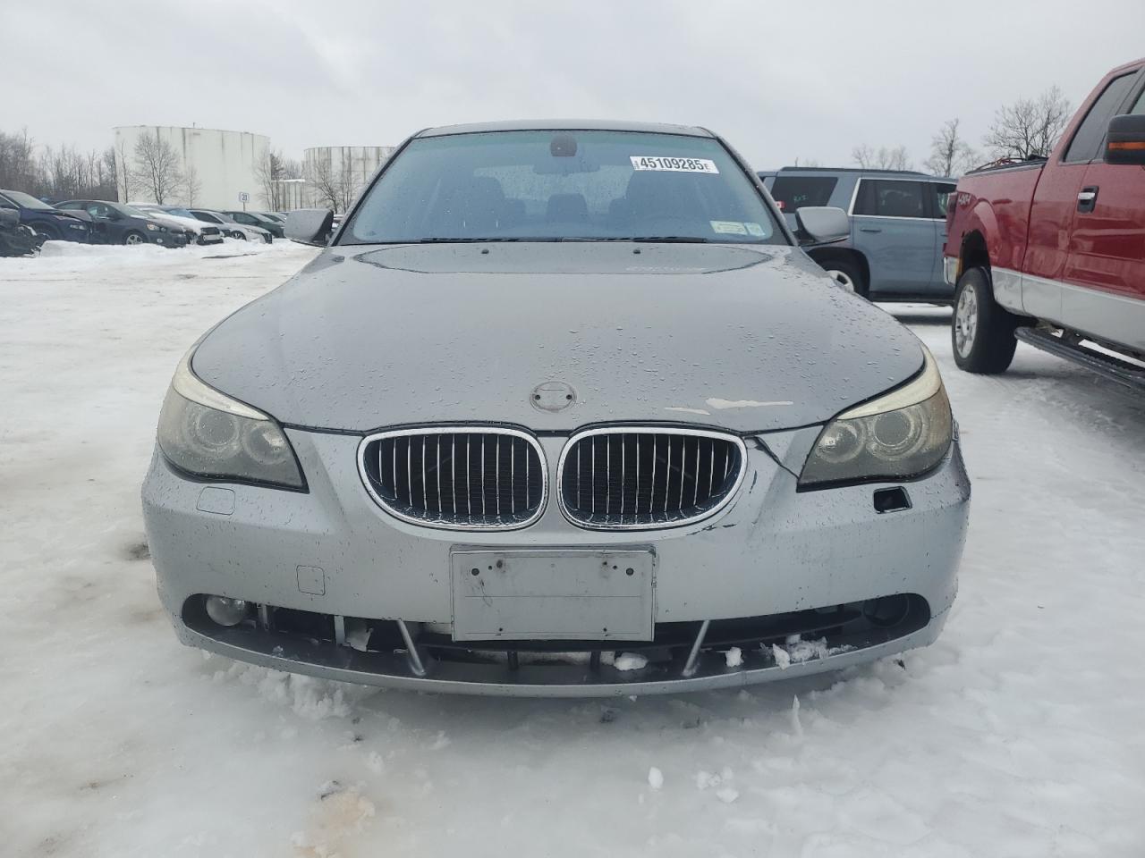 2006 BMW 5er VIN WBANF33546CS35826 Copart auction photo, front end / side damage thumbnail 5