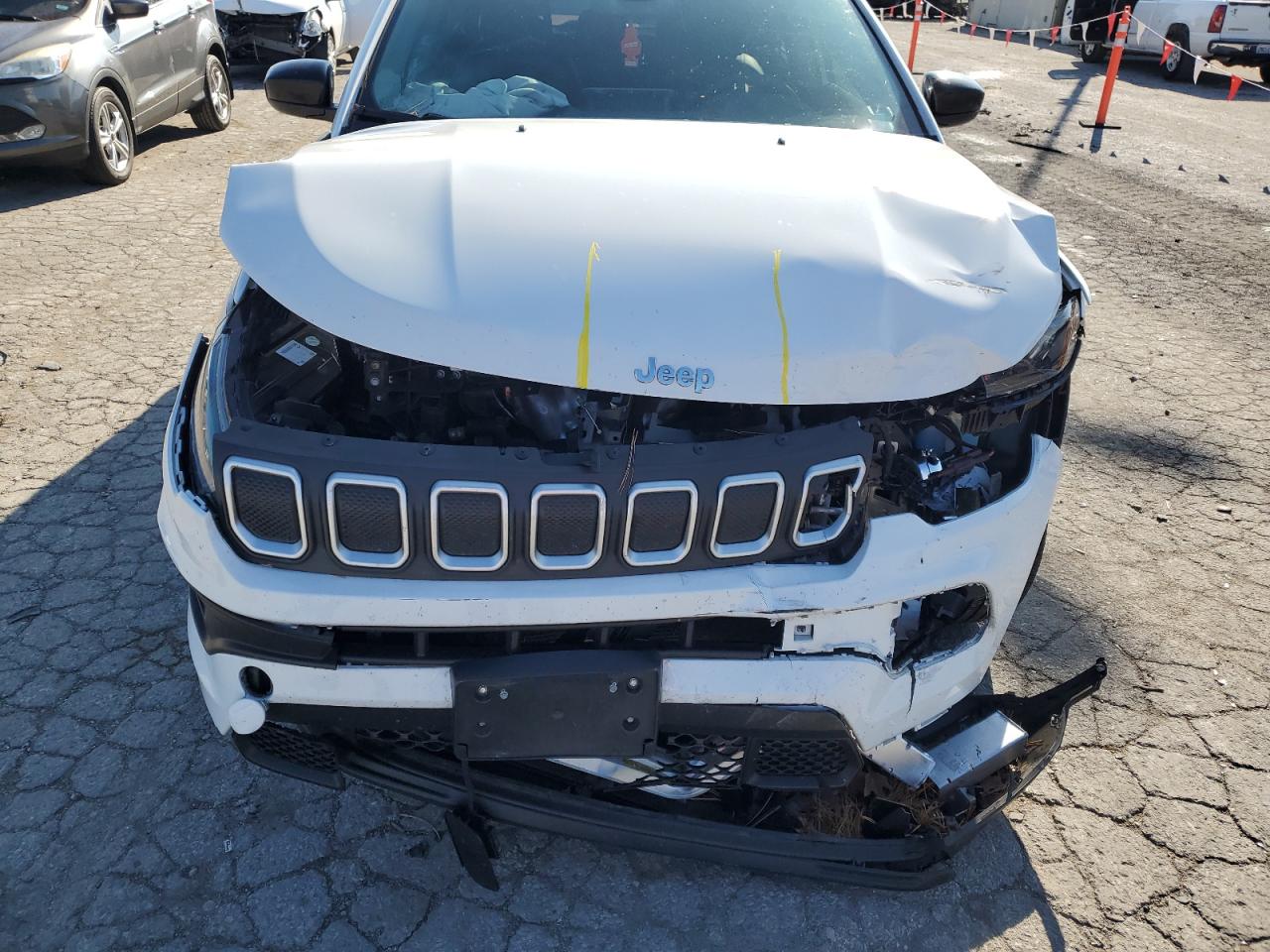2022 Jeep Compass VIN 3C4NJDBB8NT155351 Copart auction photo, front end damage thumbnail 13