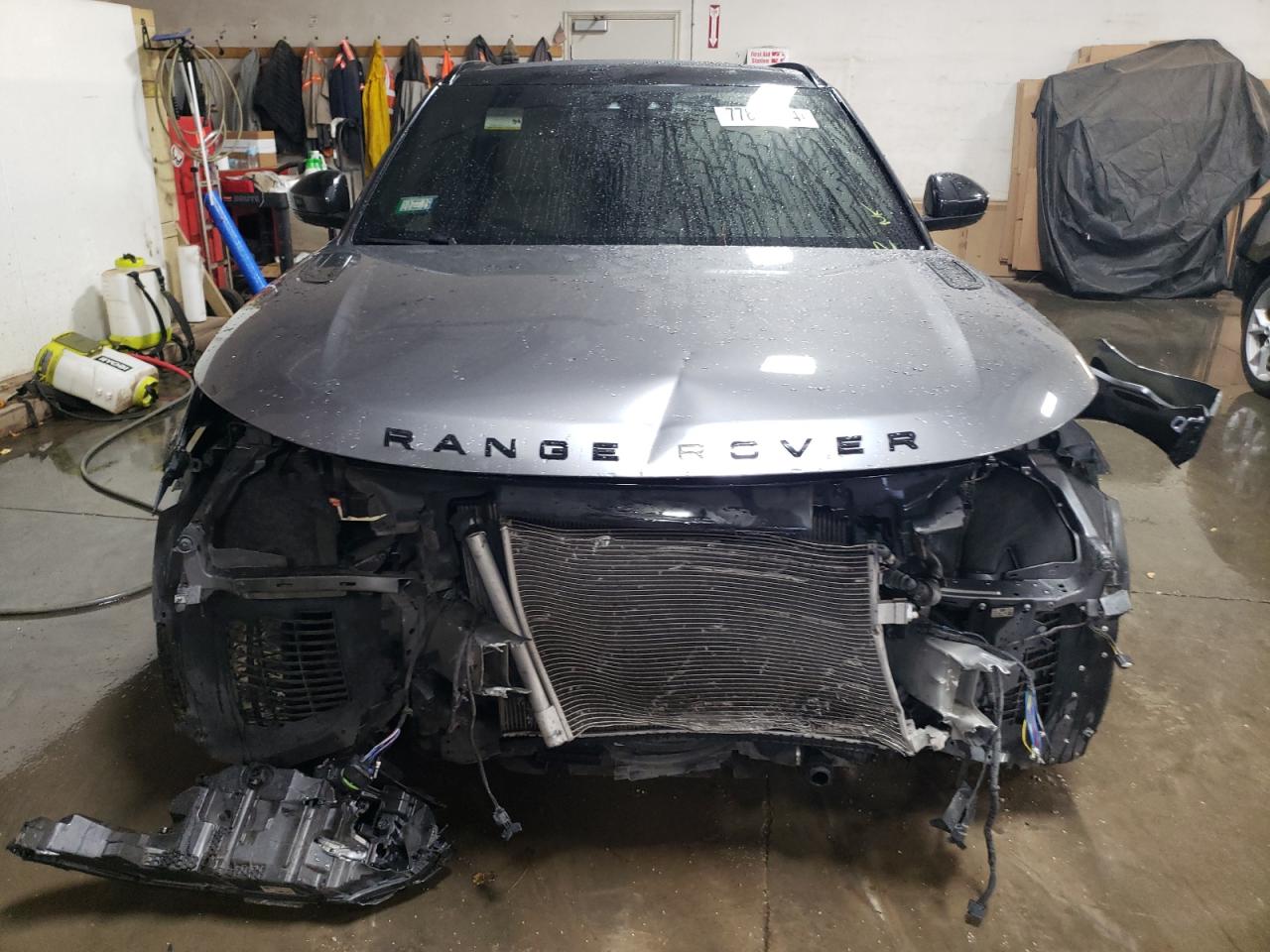 2018 Land Rover Range Rover VIN SALYM2RV6JA730596 Copart auction photo, front end damage thumbnail 5