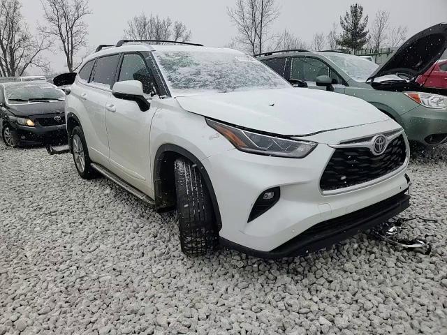 2022 Toyota Highlander VIN 5TDDZRBH8NS252209 Copart auction photo, front end damage thumbnail 11