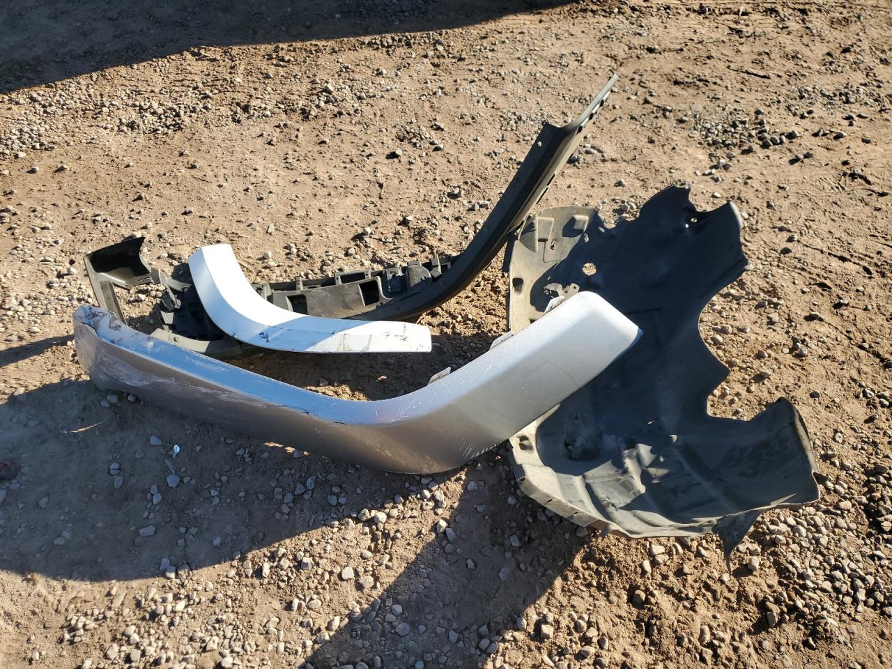 2018 Jeep Wrangler VIN 1C4HJXEG6JW256186 Copart auction photo, front end damage thumbnail 15
